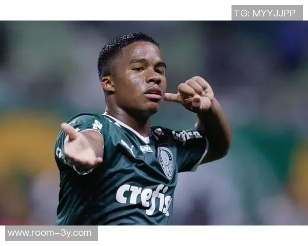 恩德里克盛赞C罗四十岁依然拼搏不息是我心中最伟大的偶像